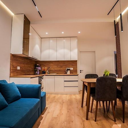 Hidden Gem Tirana 2Br Comfort In Historic Zone Екстериор снимка