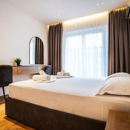 Hidden Gem Tirana 2Br Comfort In Historic Zone Екстериор снимка