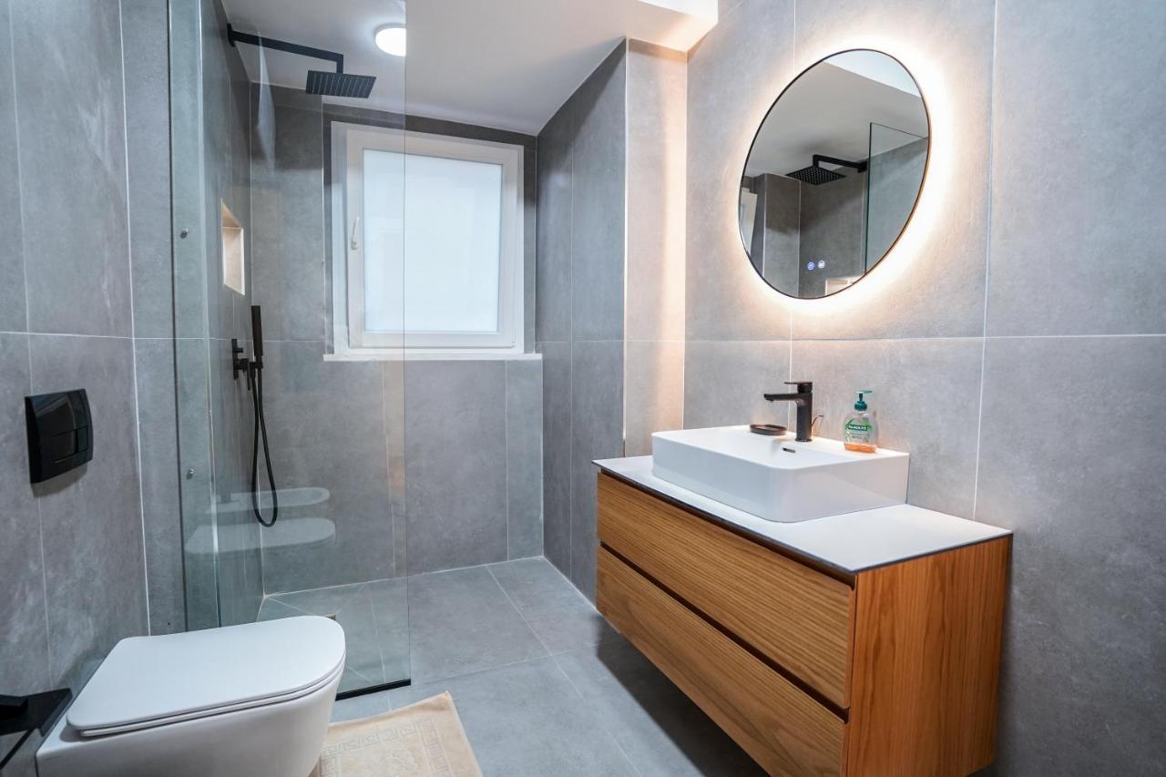 Hidden Gem Tirana 2Br Comfort In Historic Zone Екстериор снимка